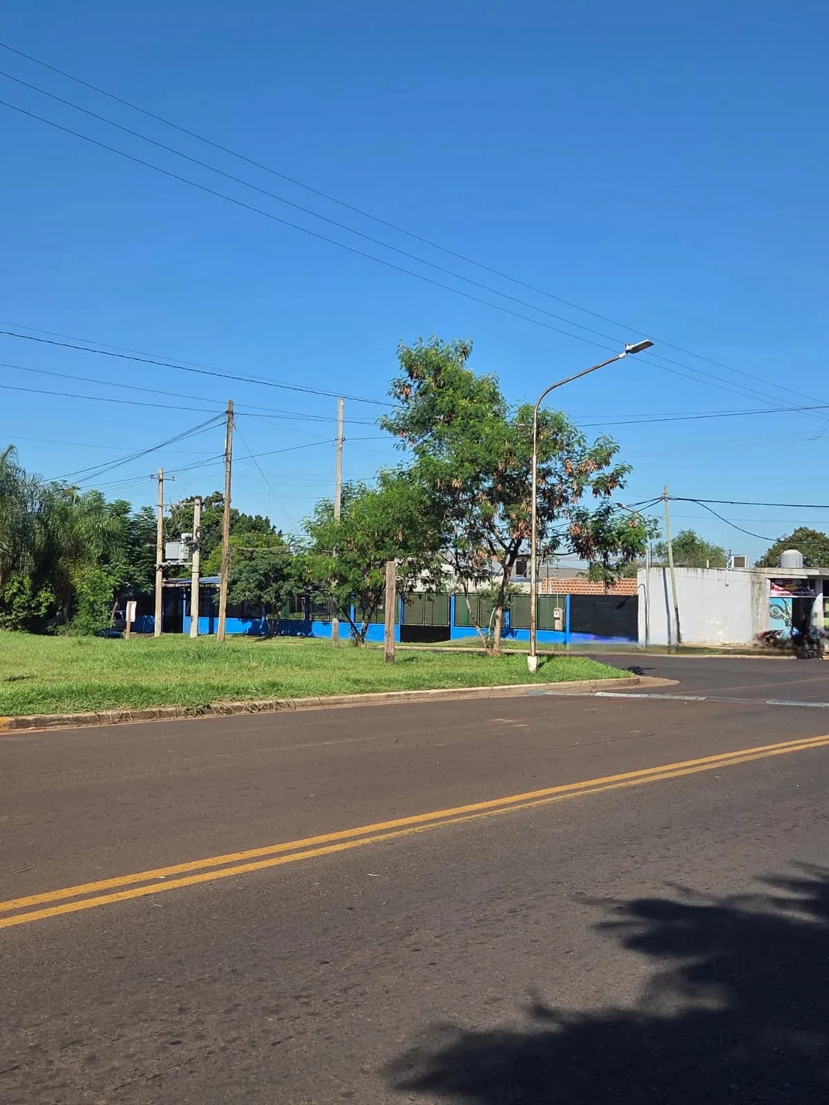 TERRENO ESQUINA SOBRE AVENIDA - Venta en Posadas