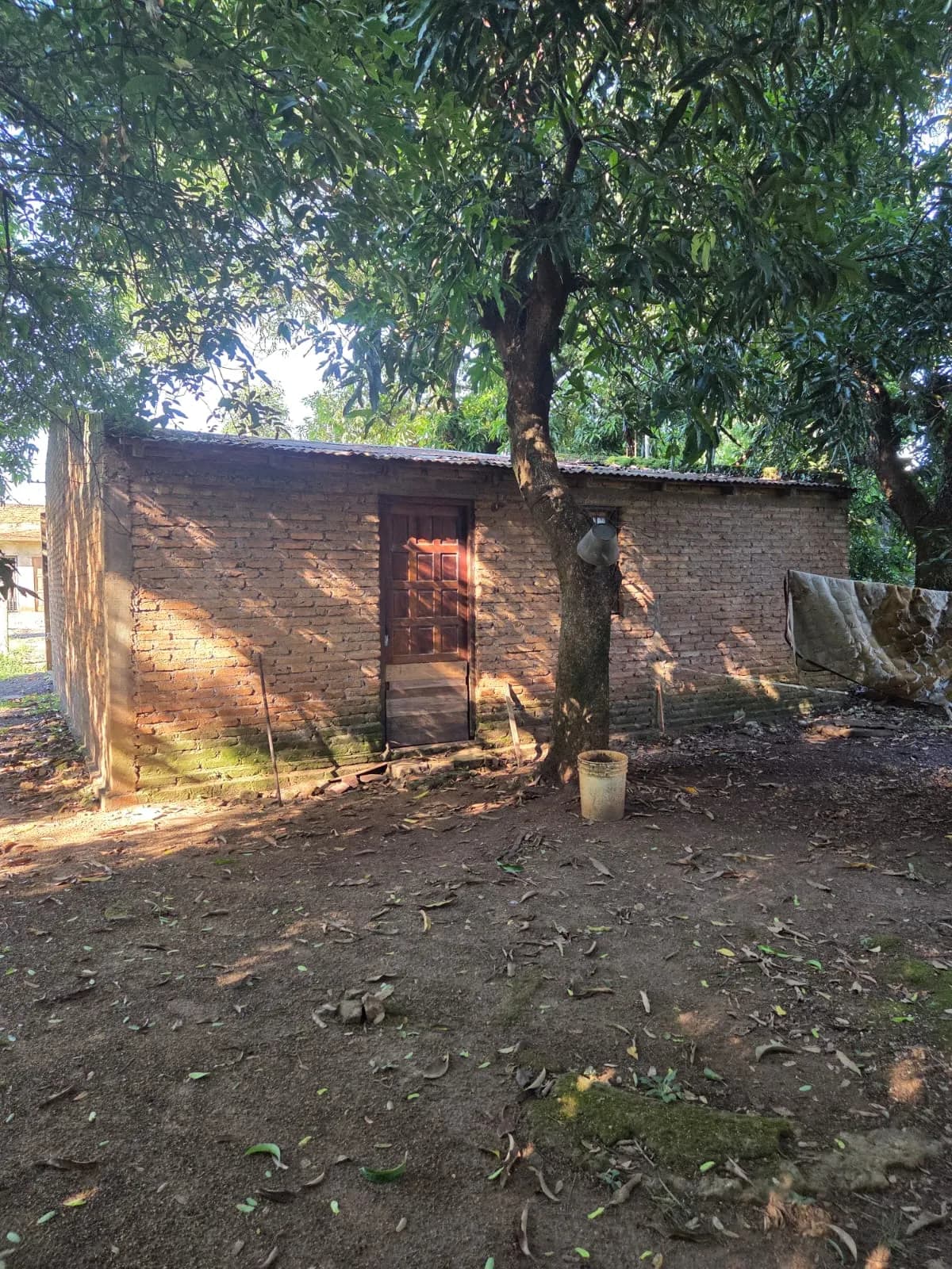 TERRENO CON CASA A RECICLAR - imagen 2